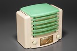 Kadette ’Classic’ Radio Model K-12 in Ivory and Green Plaskon - Scarce